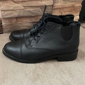 Ariat horse equestrian Black Leather Paddock Boots